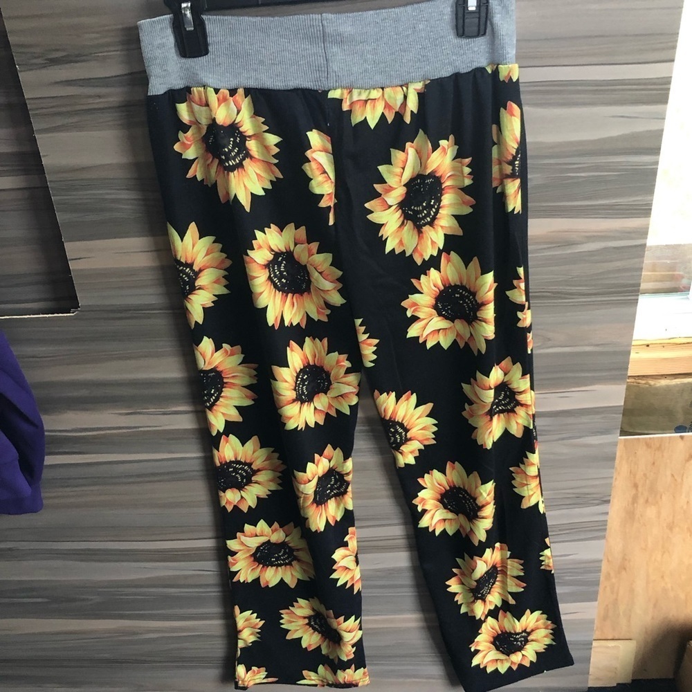 Sunflower sweatpants pajamas pants size medium​​​ - Picture 3 of 8
